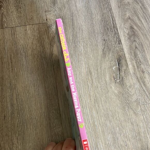 The CRITTER CLUB Amy and the Missing Puppy Book by Callie Barkley - Picture 3 of 3